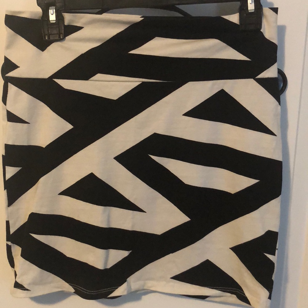 Black and white mini skirt